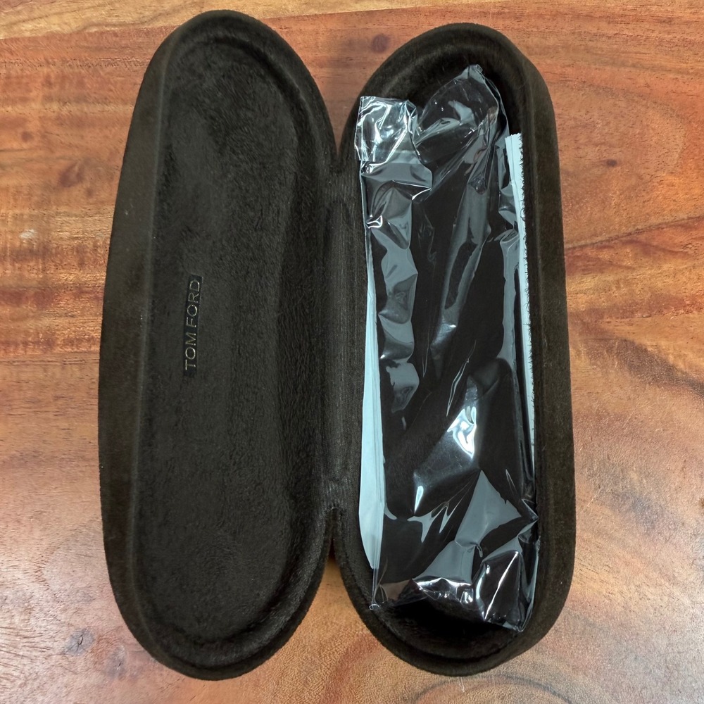 Tom Ford Dark‎ Brown Velvet Hard Eyewear Case with Cleaning Cloth Gold Logo - Picture 7 of 10